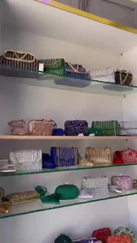 Accessoires, Sacs, bijoux & finitions importés